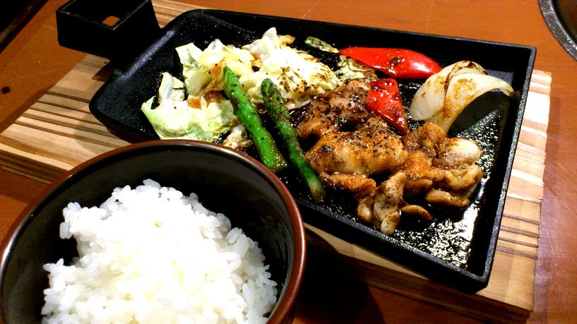 まかないの鶏肉の鉄板焼き