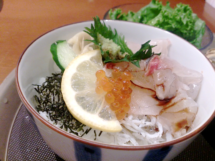 まかないの海鮮丼