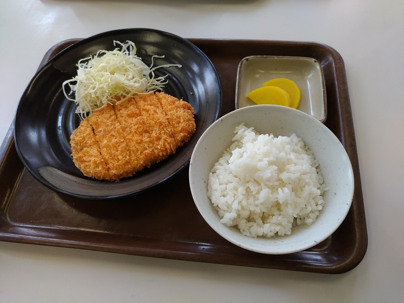 競艇場のトンカツ定食